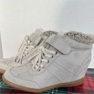 Call it Spring wedge winter sneaker boot bootie fleece lined 7.5 EUC